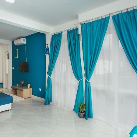 Apartments Suster Бар Екстериор снимка