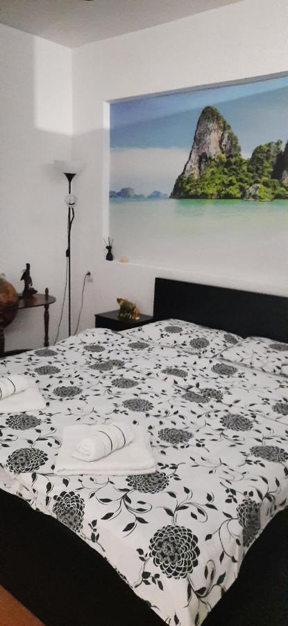 Apartments Suster Бар Екстериор снимка