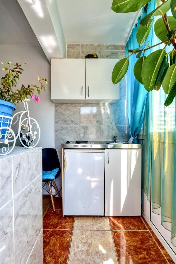 Apartments Suster Бар Екстериор снимка
