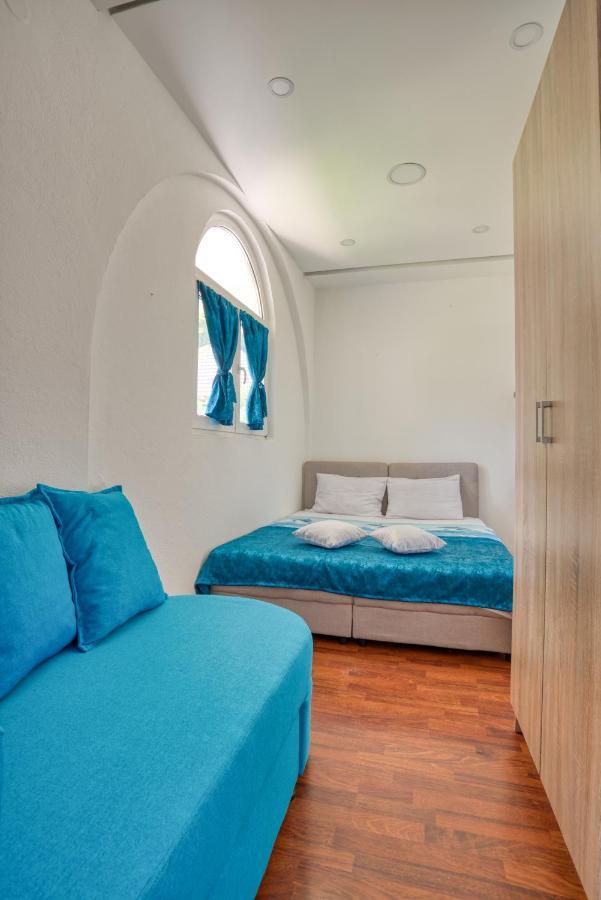 Apartments Suster Бар Екстериор снимка