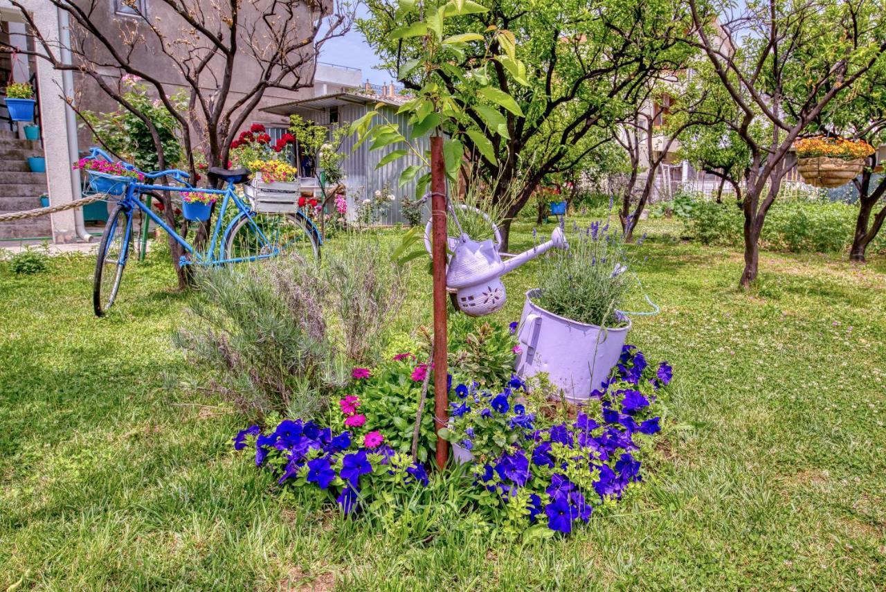 Apartments Suster Бар Екстериор снимка