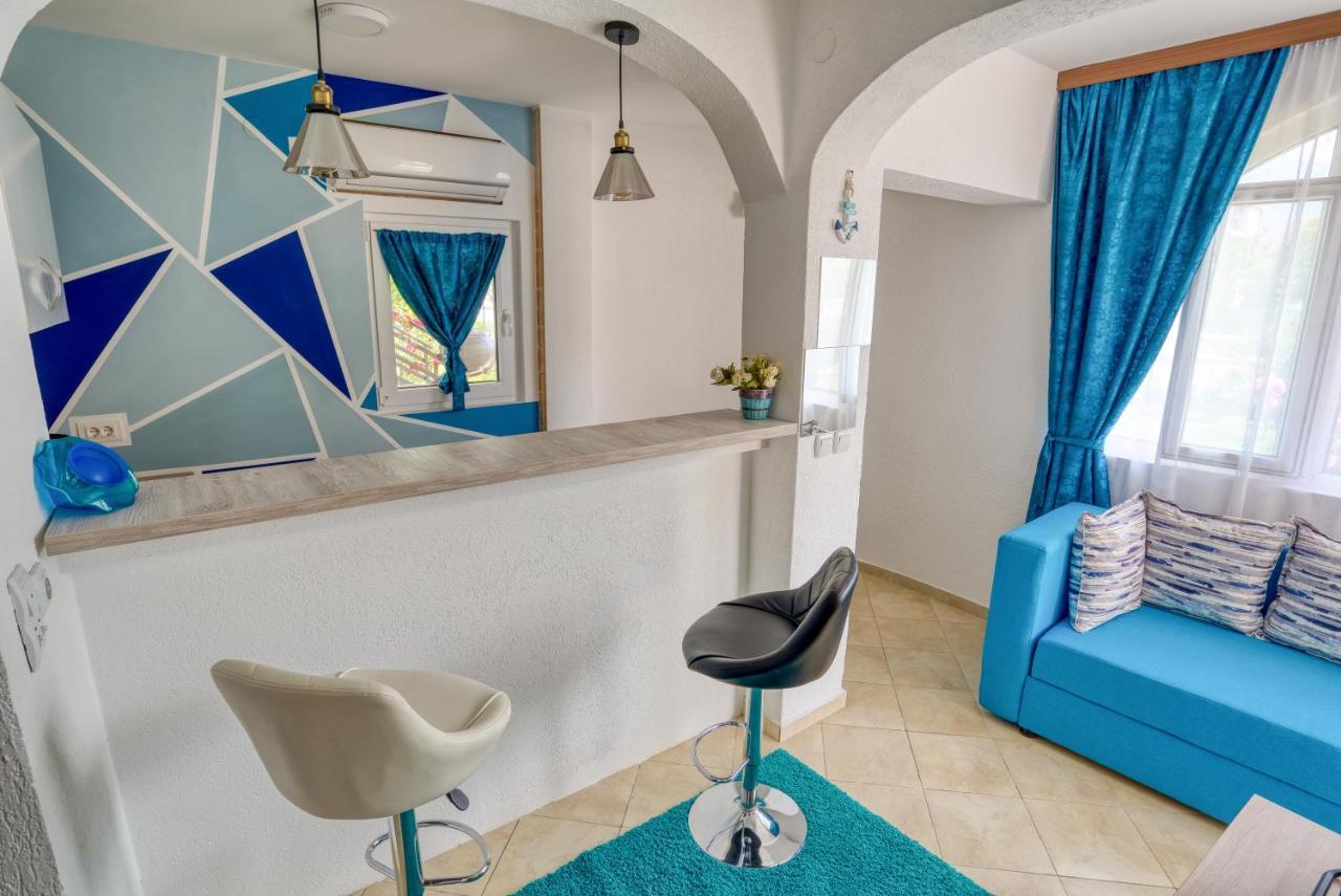 Apartments Suster Бар Екстериор снимка