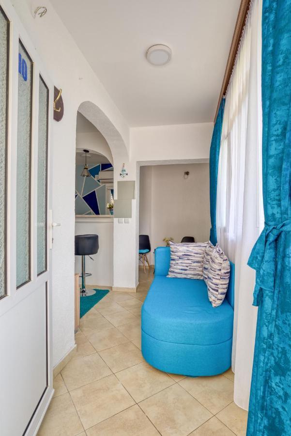 Apartments Suster Бар Екстериор снимка