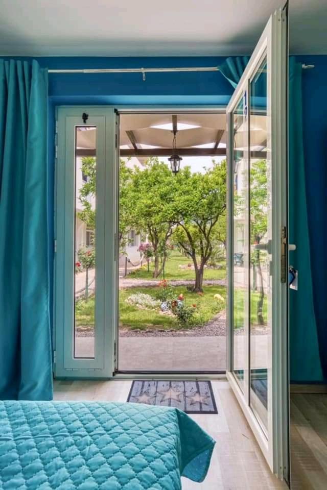 Apartments Suster Бар Екстериор снимка
