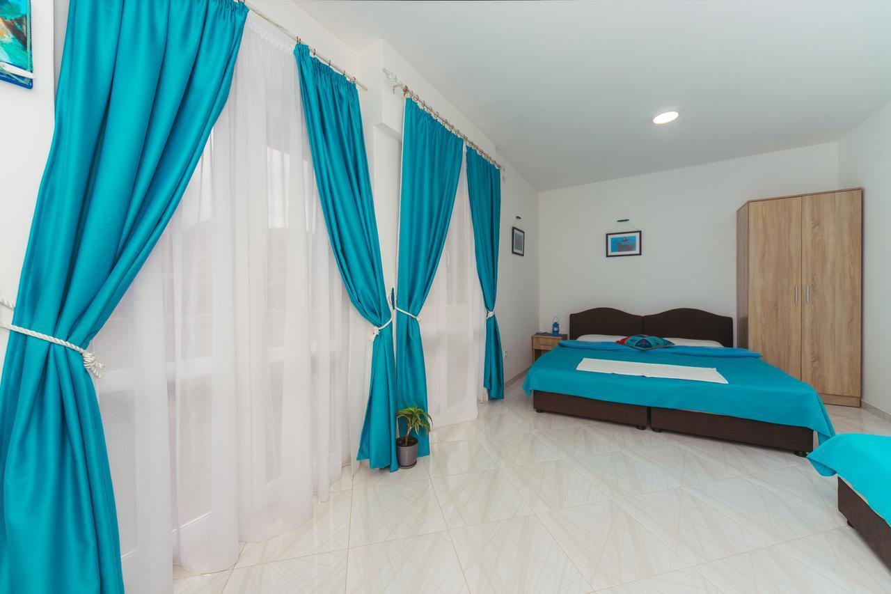 Apartments Suster Бар Екстериор снимка