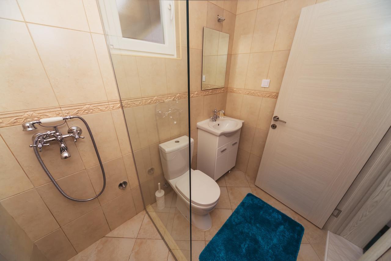 Apartments Suster Бар Екстериор снимка