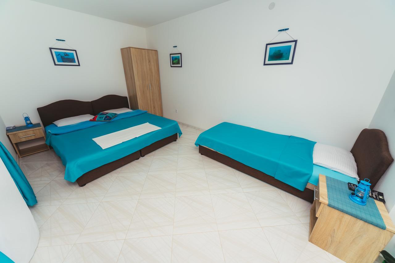 Apartments Suster Бар Екстериор снимка